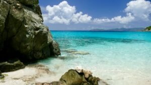 British Virgin Islands vs US Virgin Islands: Which One Should You Visit